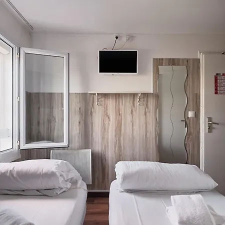 Hotel Fasthotel La Roche-sur-yon 2*